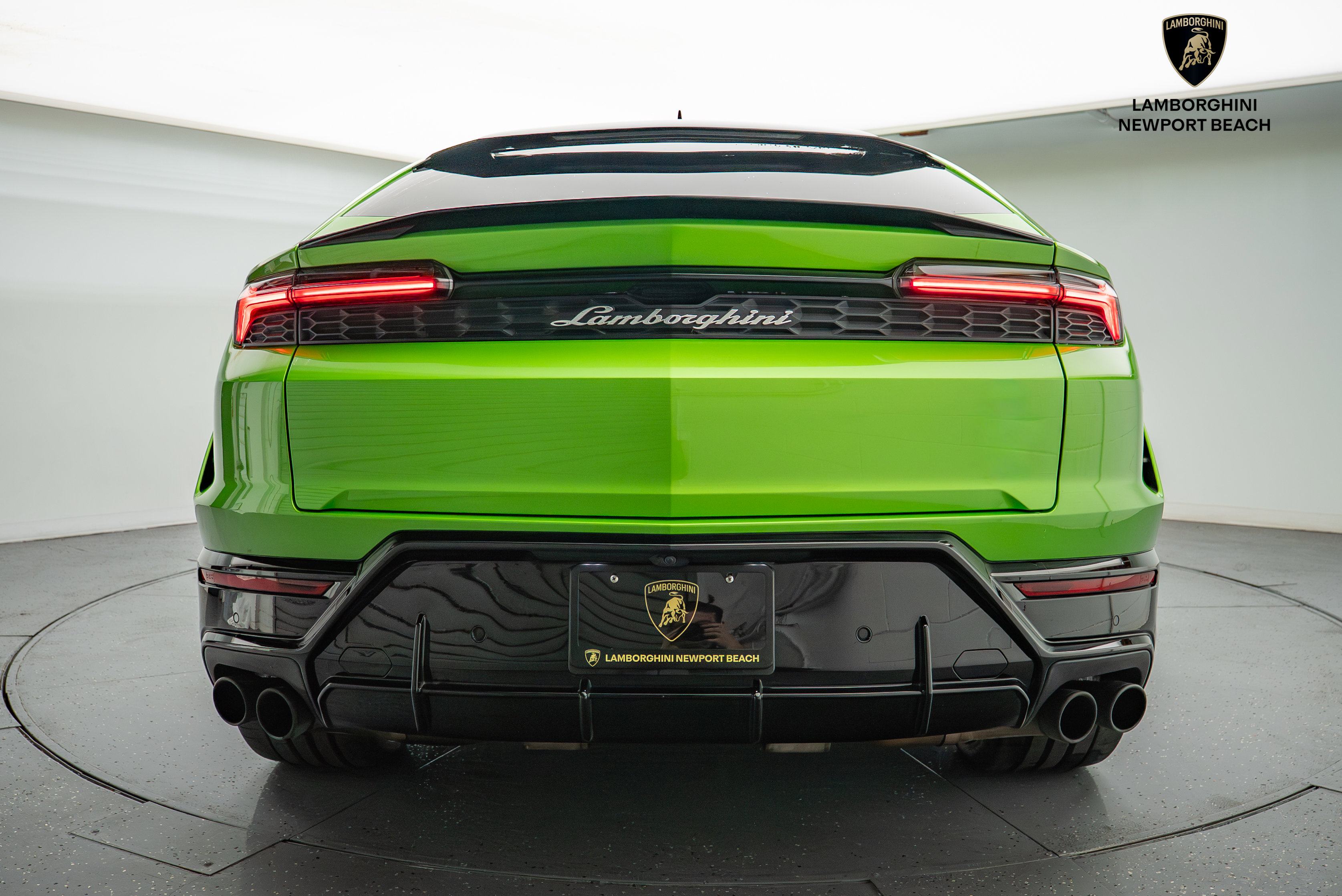 Used 2025 Lamborghini Urus SE image 15