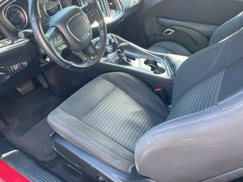 Used 2017 Dodge Challenger SXT RWD image 12