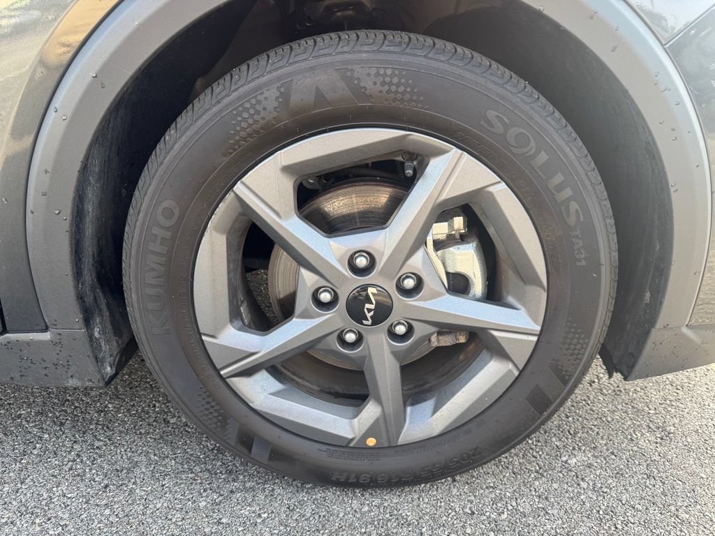 Used 2025 Kia K4 FWD image 37