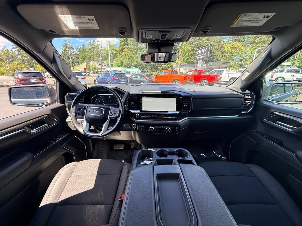 Used 2024 GMC Sierra 1500 SLE w/ Preferred Package AWD/4WD image 18