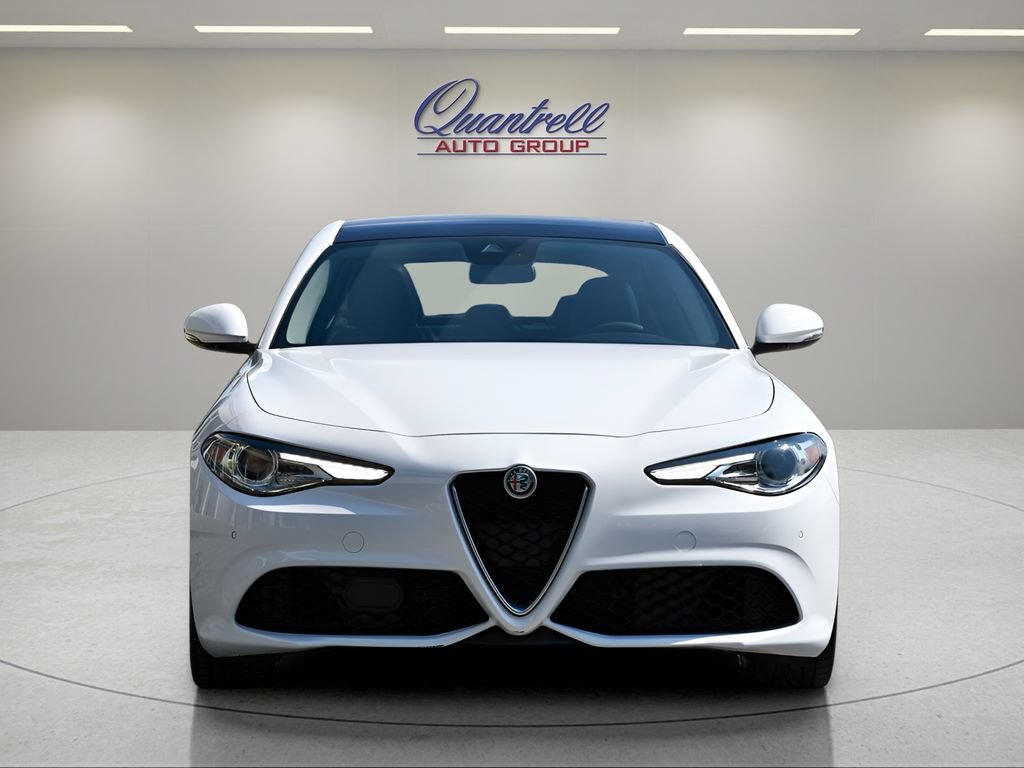 Used 2018 Alfa Romeo Giulia Ti Sport w/ Quick Order Package 22S Sport AWD/4WD image 9