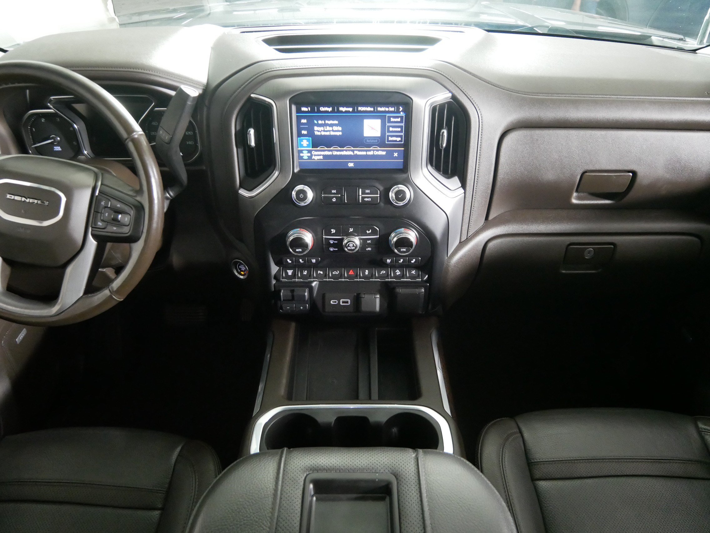 Certified 2021 GMC Sierra 3500 Denali w/ Denali Black Diamond Edition AWD/4WD image 10