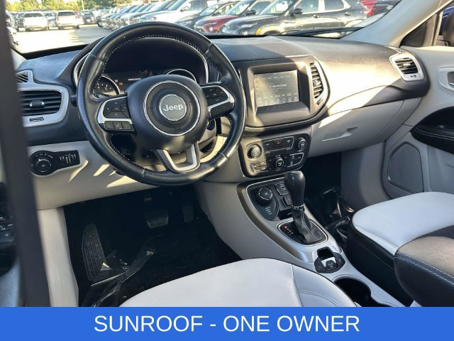 Used 2019 Jeep Compass Latitude w/ Popular Equipment Group AWD/4WD image 2