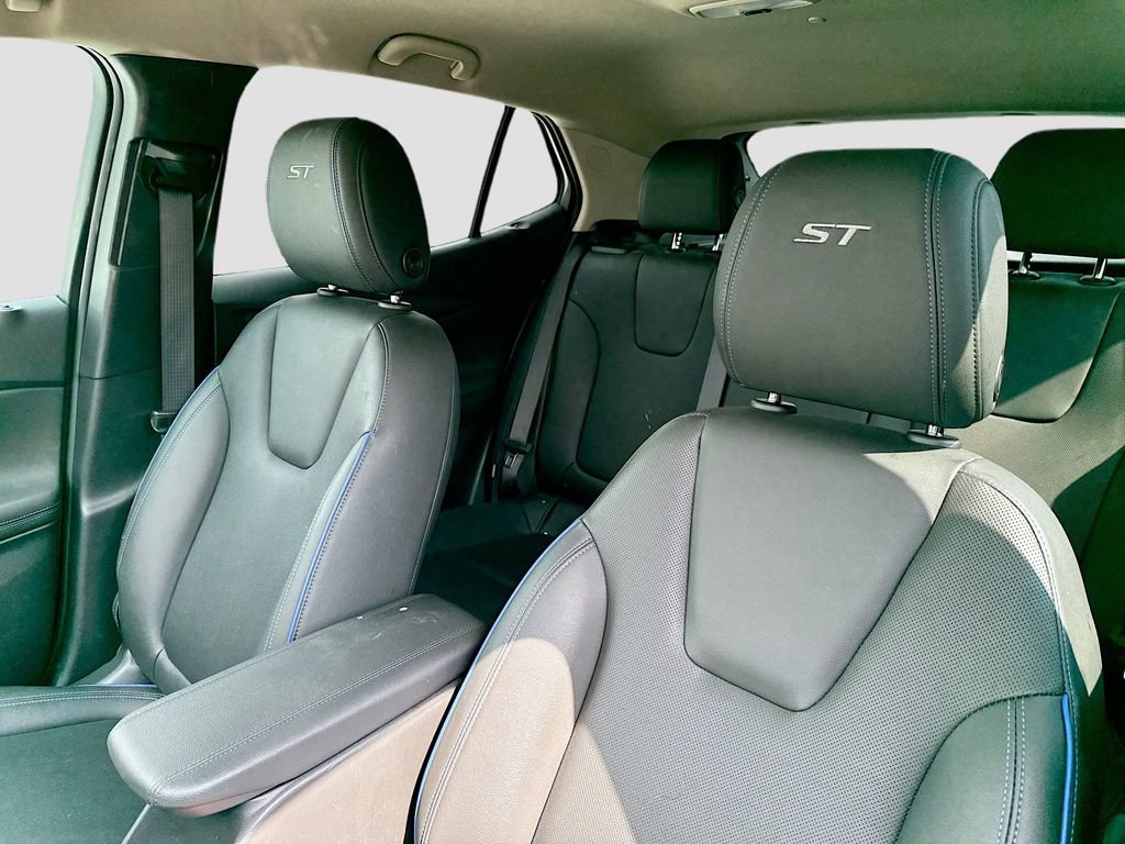 Used 2025 Buick Encore GX Sport Touring w/ Comfort Package image 9