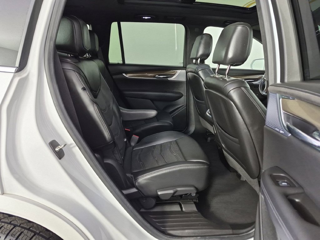 Certified 2020 Cadillac XT6 Premium Luxury w/ Platinum Package AWD/4WD image 36