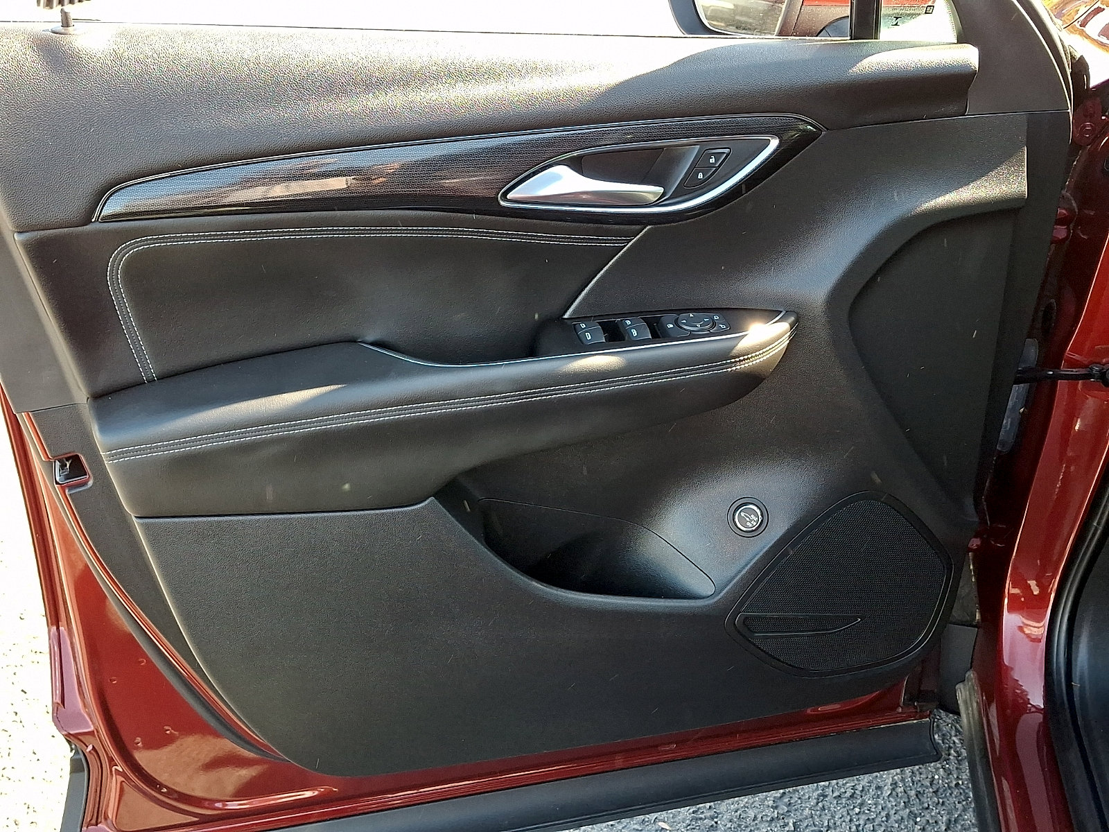 Used 2023 Buick Envision Preferred FWD image 13