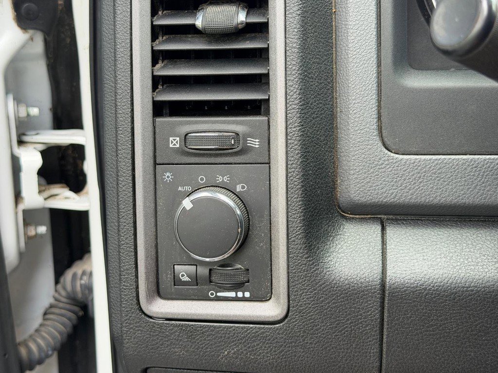 Used 2014 RAM 2500 Tradesman w/ Chrome Appearance Group AWD/4WD image 16