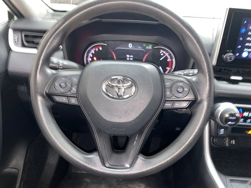 Used 2024 Toyota RAV4 XLE image 17