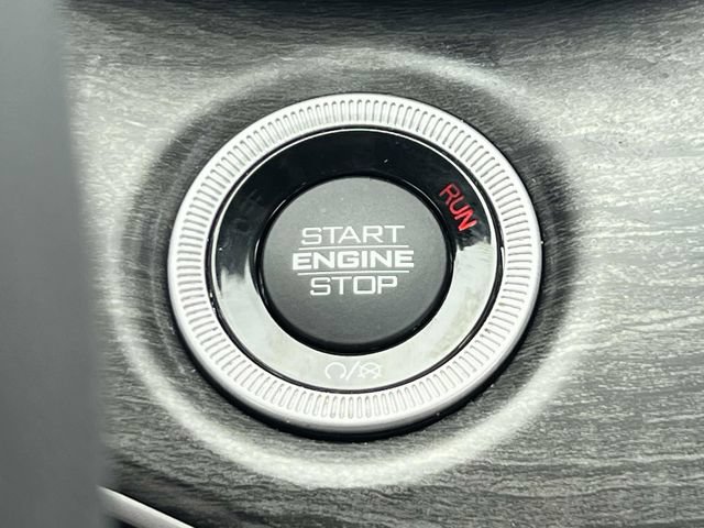 Used 2023 Jeep Grand Cherokee L Limited w/ Luxury Tech Group II AWD/4WD image 29