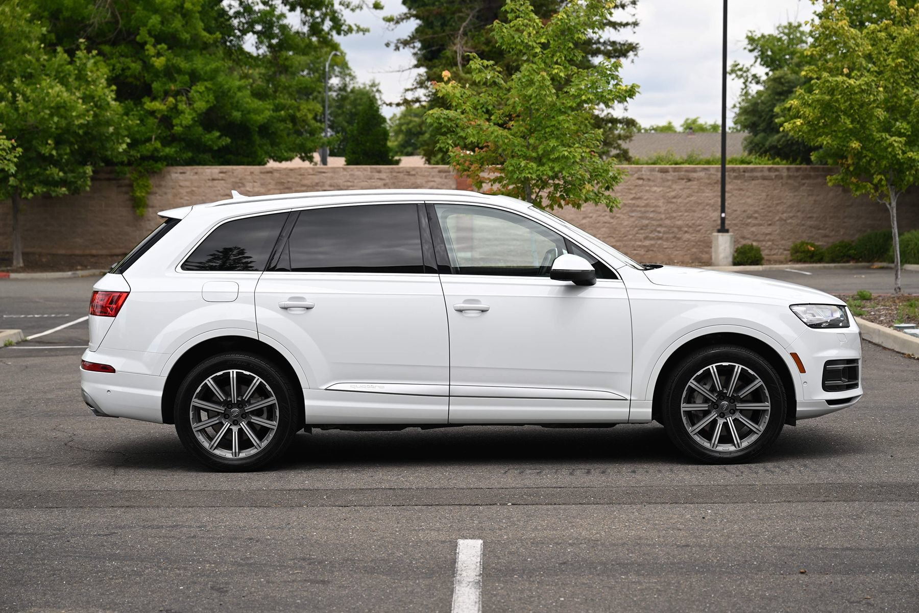 Used 2019 Audi Q7 3.0T Premium Plus w/ Premium Plus Package AWD/4WD image 8