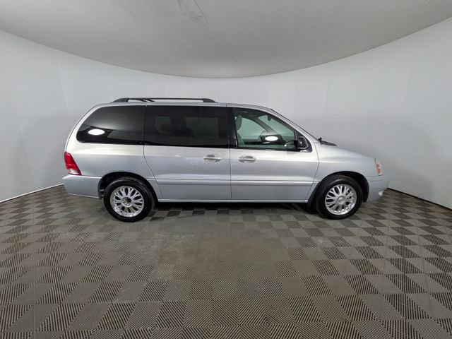 Used 2007 Ford Freestar SEL image 2