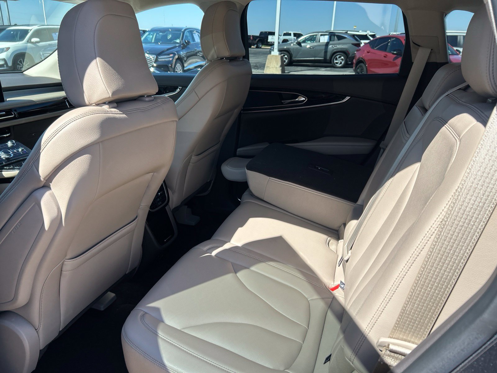 Used 2023 Lincoln Nautilus AWD w/ Premium Package image 10