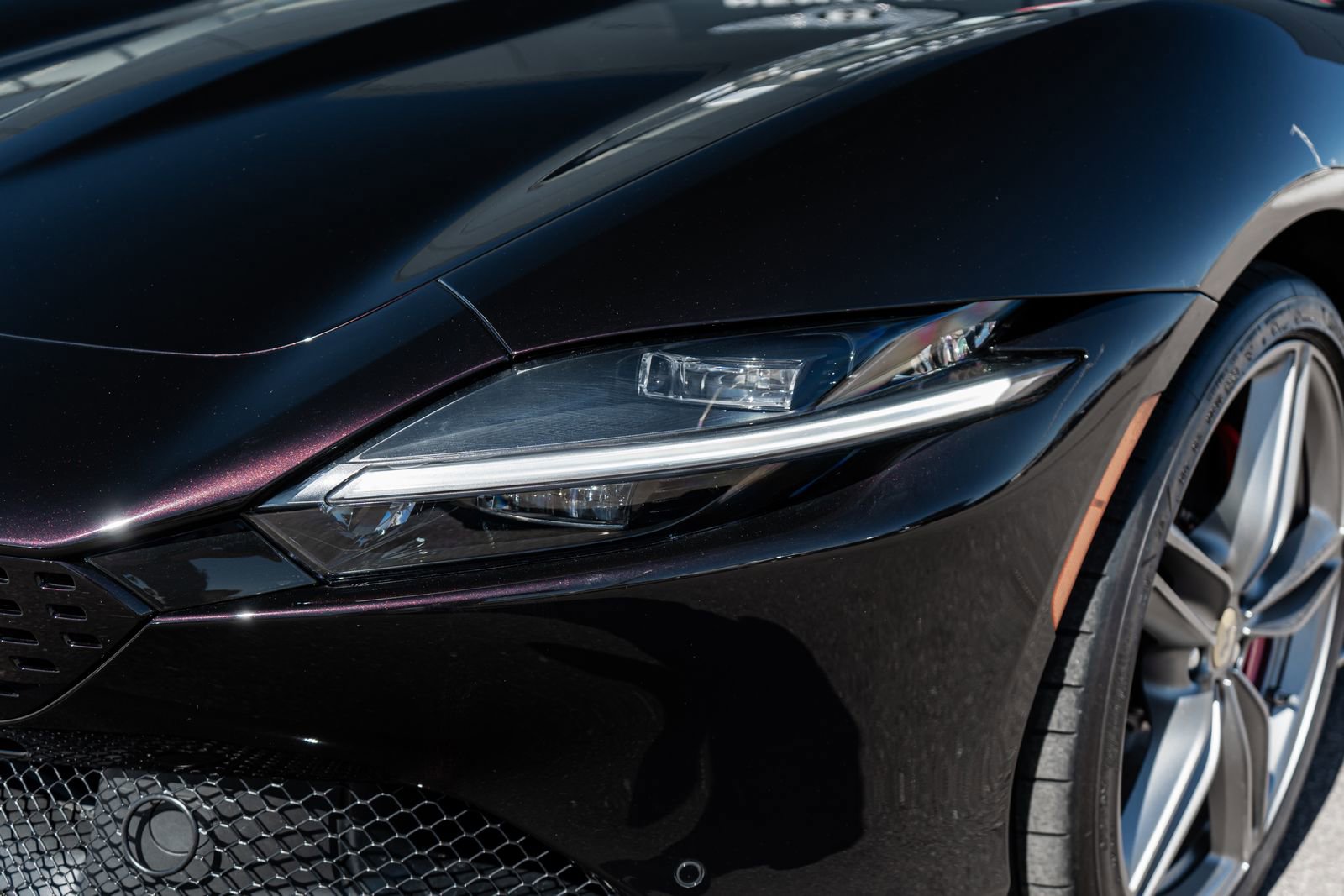 Used 2024 Ferrari Roma Spider image 23