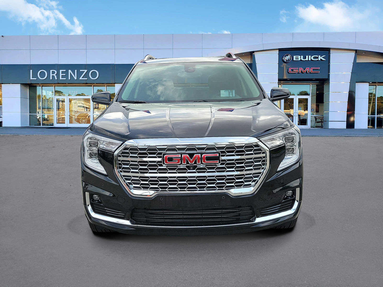 Used 2024 GMC Terrain Denali w/ Denali Premium Package image 2