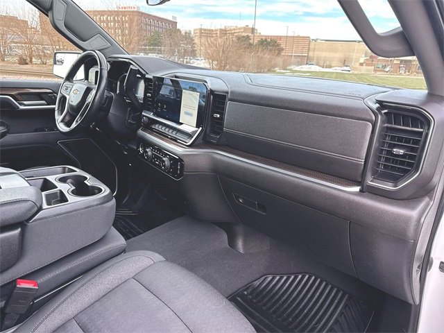 Used 2022 Chevrolet Silverado 1500 LT image 27