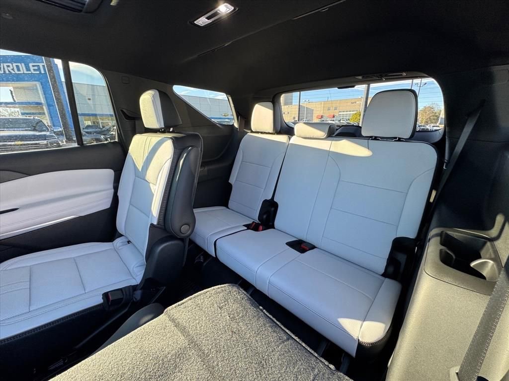 New 2026 Chevrolet Traverse High Country w/ LPO, Floor Liner Package image 10