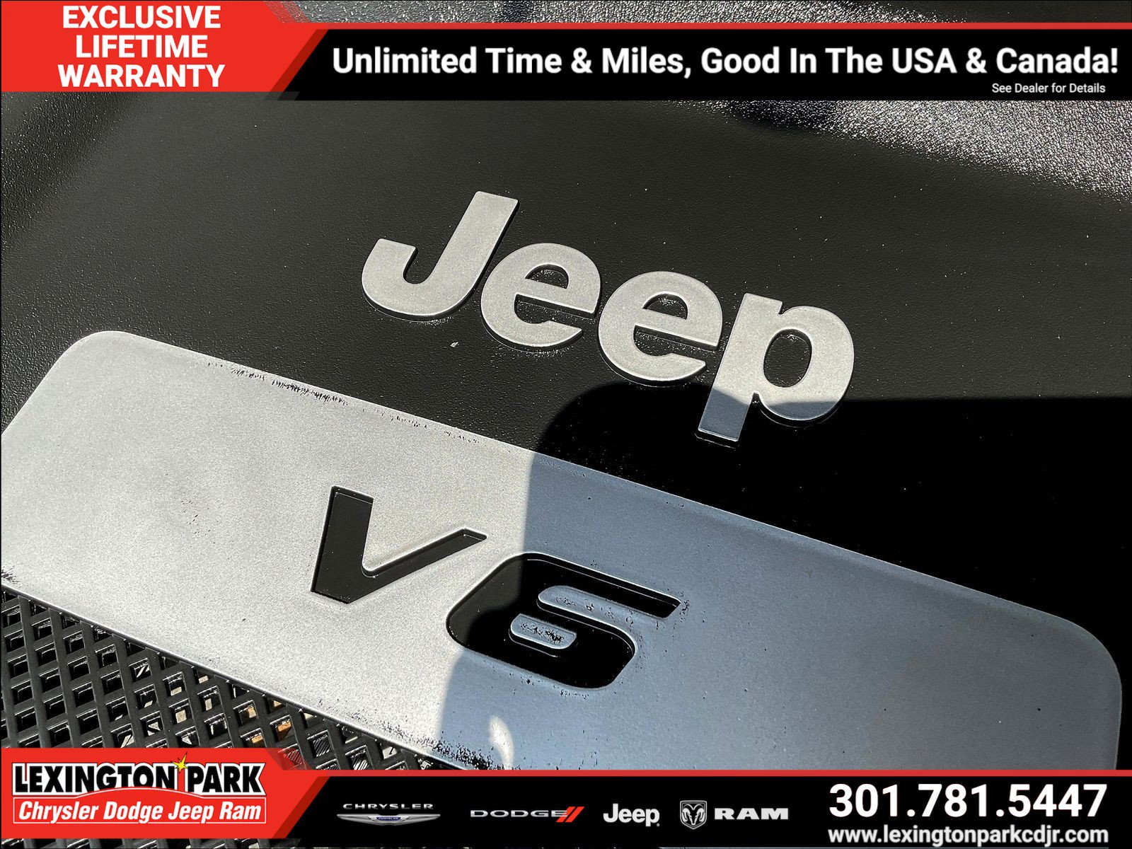 Used 2017 Jeep Wrangler Unlimited Rubicon w/ Dual Top Group AWD/4WD image 29