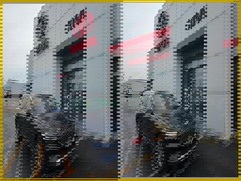 Used 2025 Genesis GV70 2.5T image 1