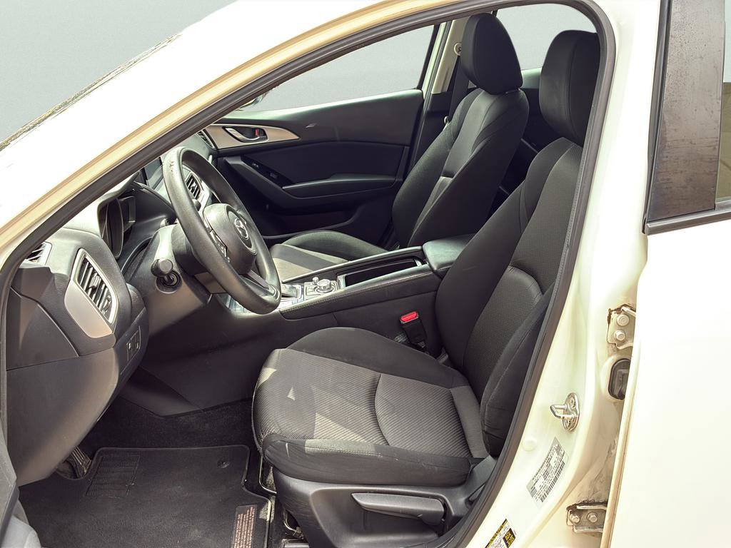Used 2018 MAZDA MAZDA3 Sport FWD image 21