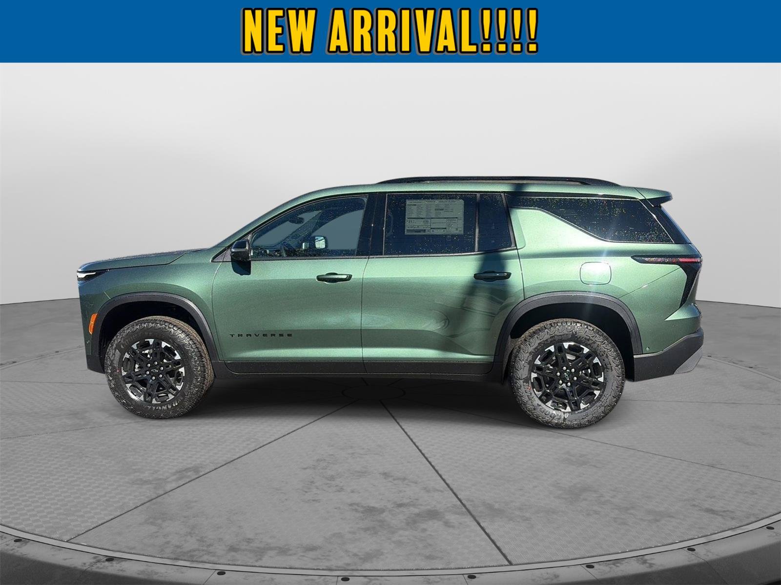 New 2027 Chevrolet Traverse Z71 w/ Enhanced Driving Package AWD/4WD image 8