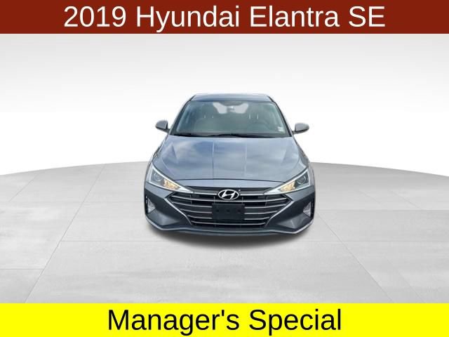 Used 2019 Hyundai Elantra SE image 2