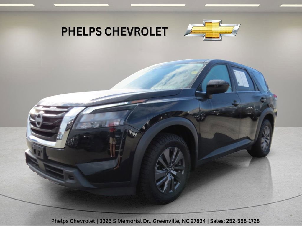 Used 2023 Nissan Pathfinder S image 3