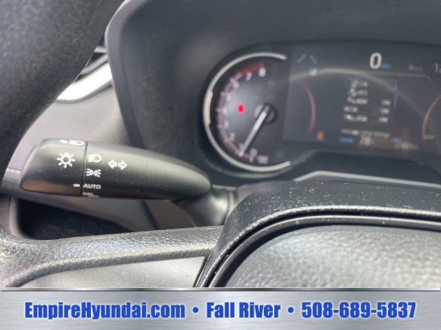 Used 2025 Toyota RAV4 XLE AWD/4WD image 31