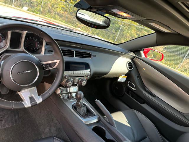 Used 2010 Chevrolet Camaro SS w/ White Stripe Package image 20