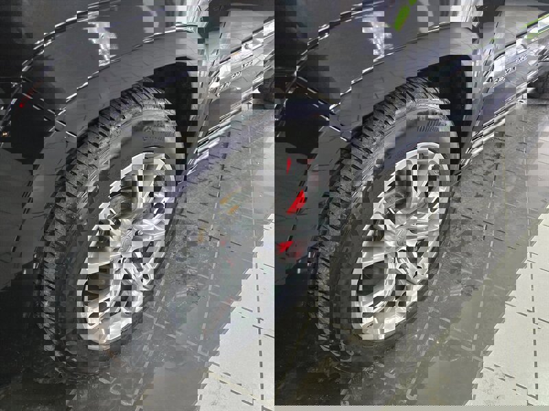 Used 2012 Jeep Grand Cherokee SRT8 w/ Luxury Group II image 41