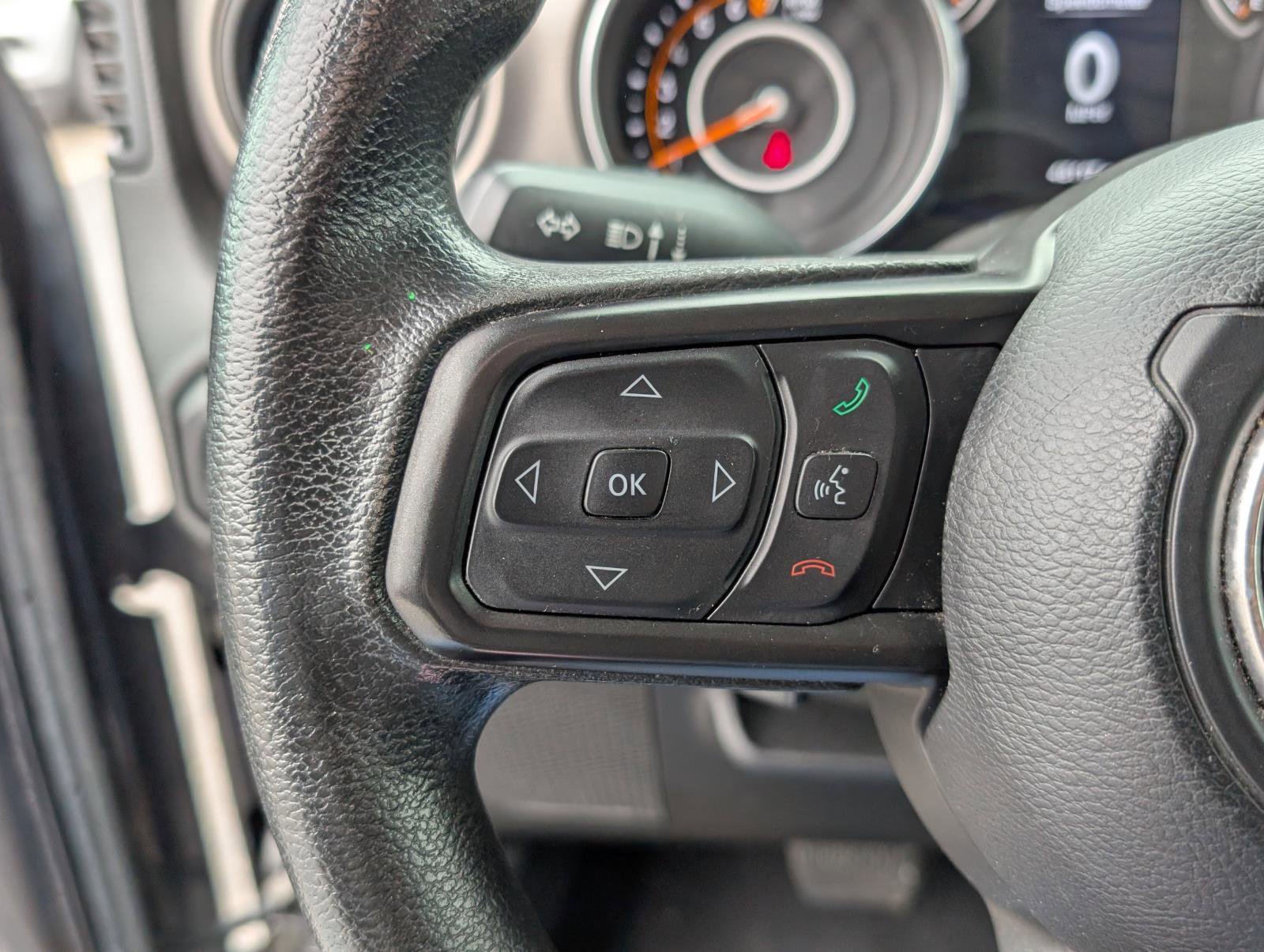 Used 2020 Jeep Gladiator Sport image 18