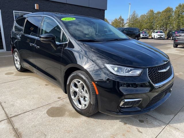 Used 2024 Chrysler Pacifica Limited