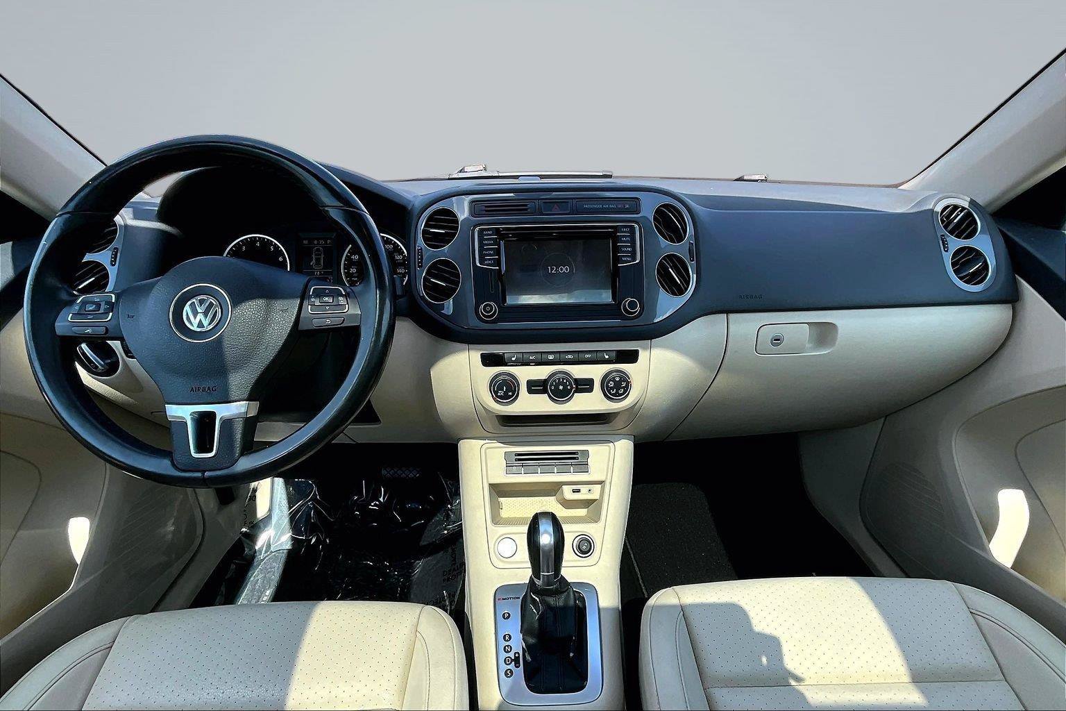 Used 2017 Volkswagen Tiguan Wolfsburg Edition AWD/4WD image 17