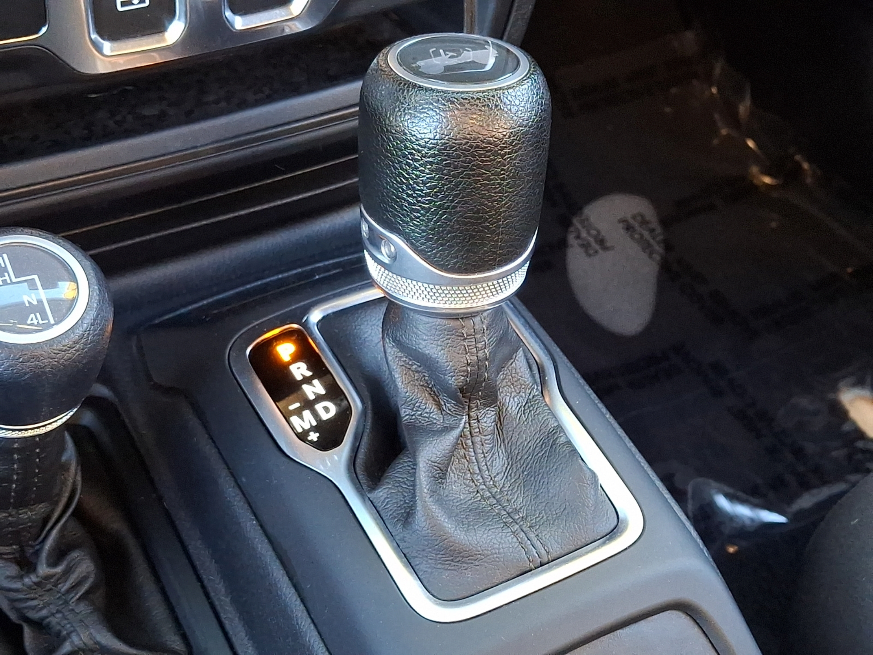 Certified 2021 Jeep Wrangler Sport AWD/4WD image 13