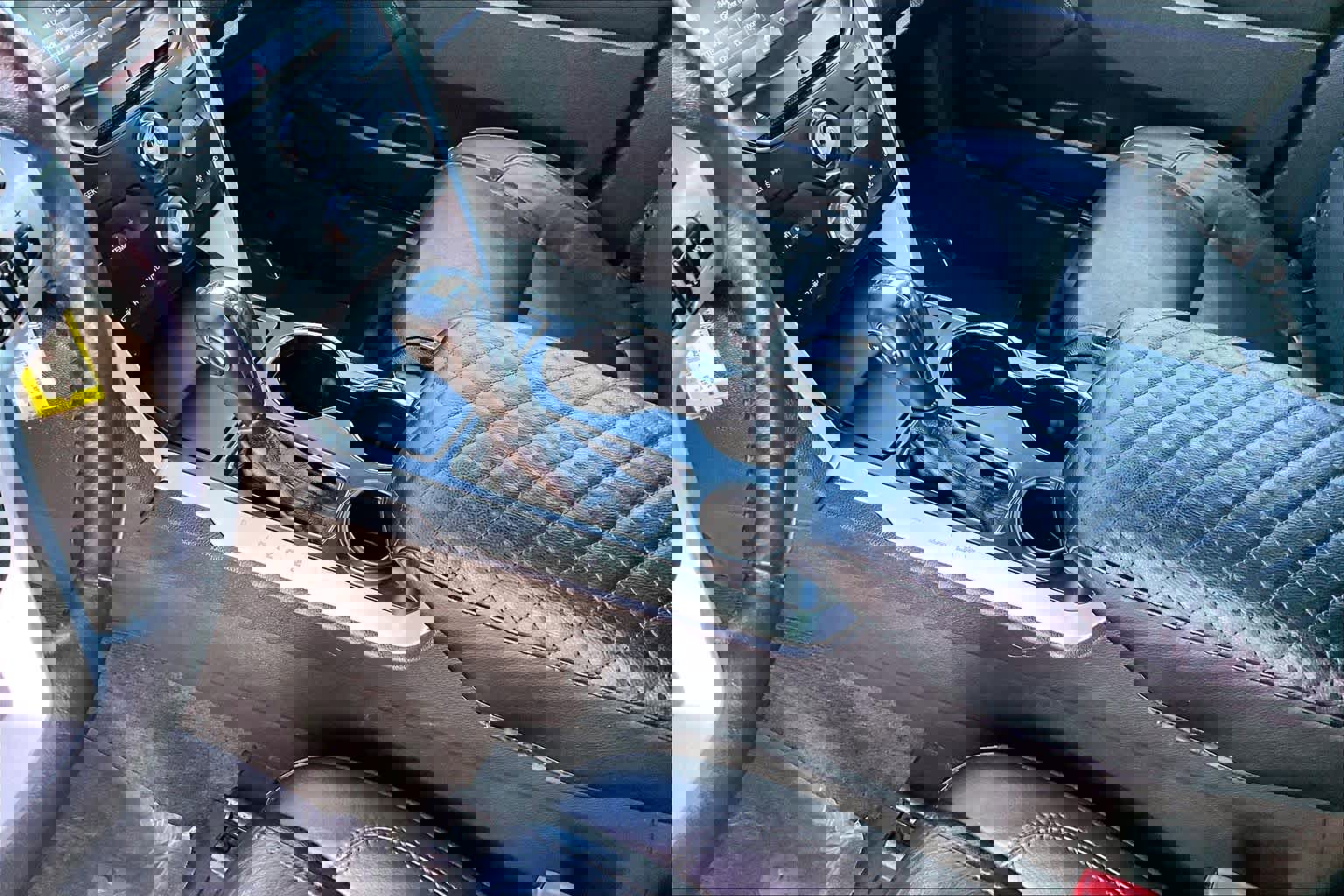 Used 2015 Ford Explorer XLT w/ Equipment Group 202A image 16