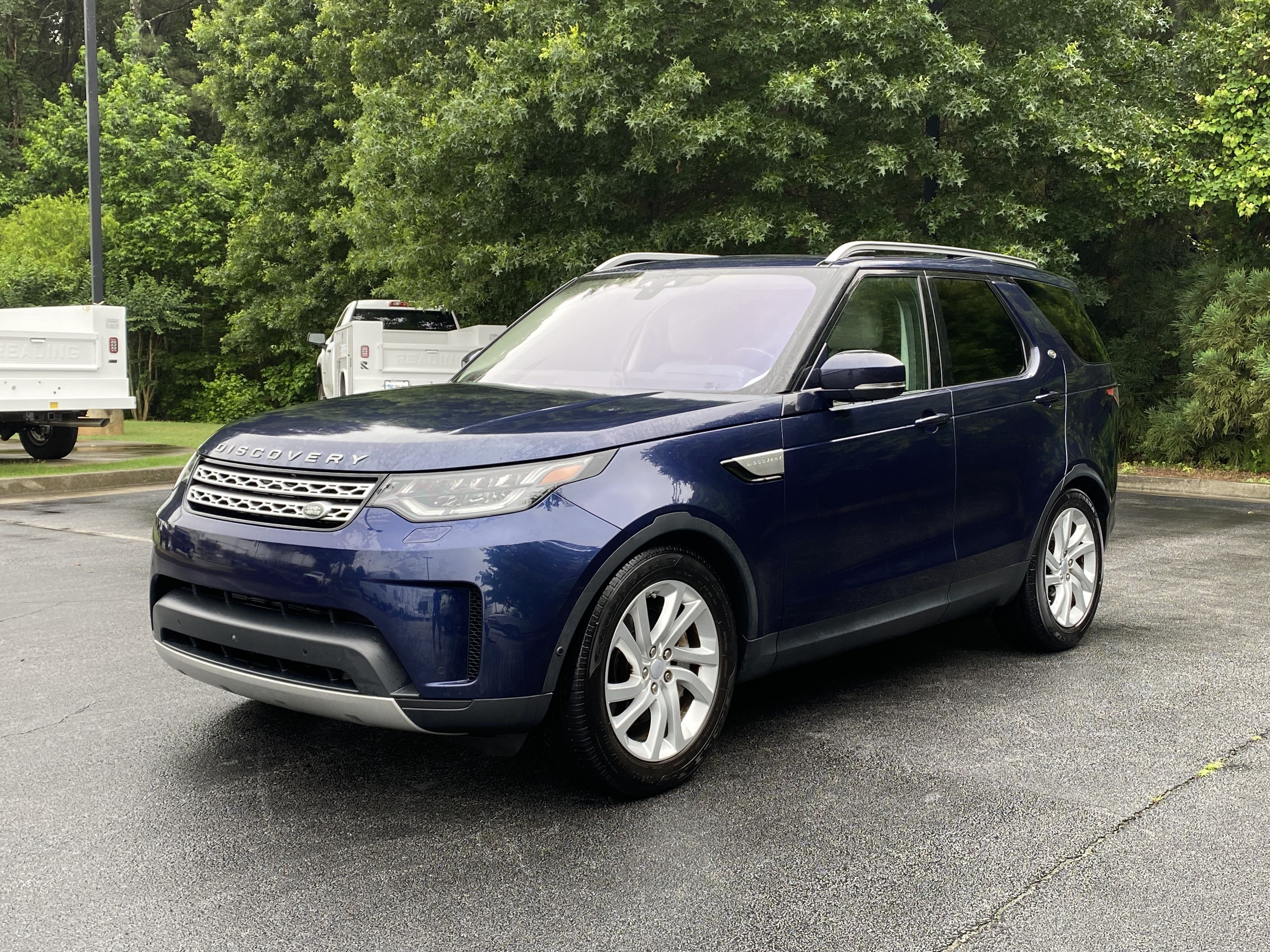 Used 2018 Land Rover Discovery HSE AWD/4WD image 5