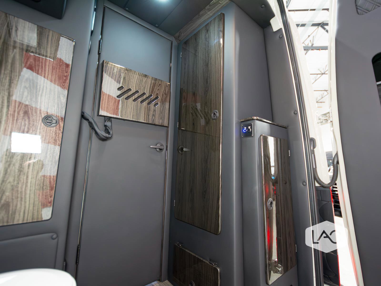 Used 2025 Mercedes-Benz Sprinter 3500 image 32