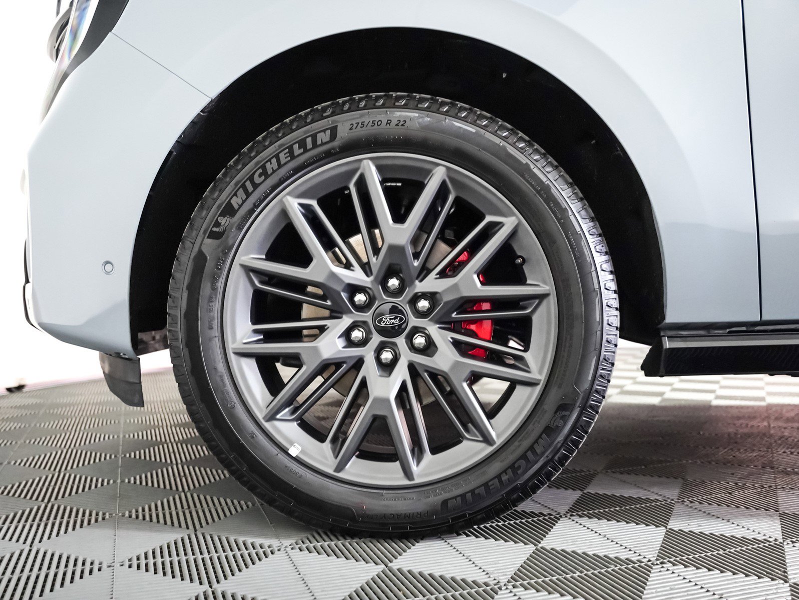 Used 2025 Ford Expedition Max Platinum w/ Stealth Performance Package image 4