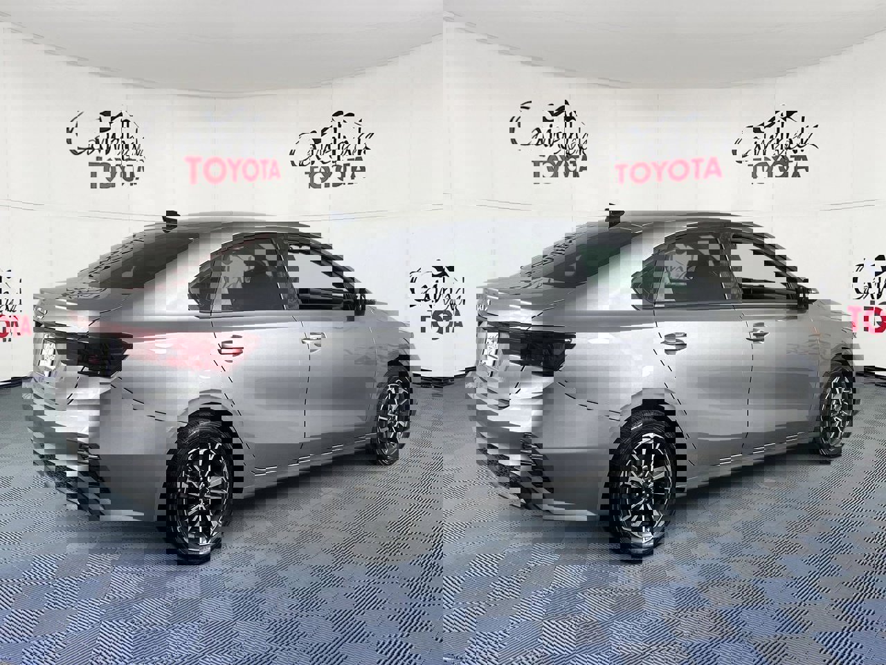 Used 2023 Kia Forte LXS w/ LXS Technology Package image 7