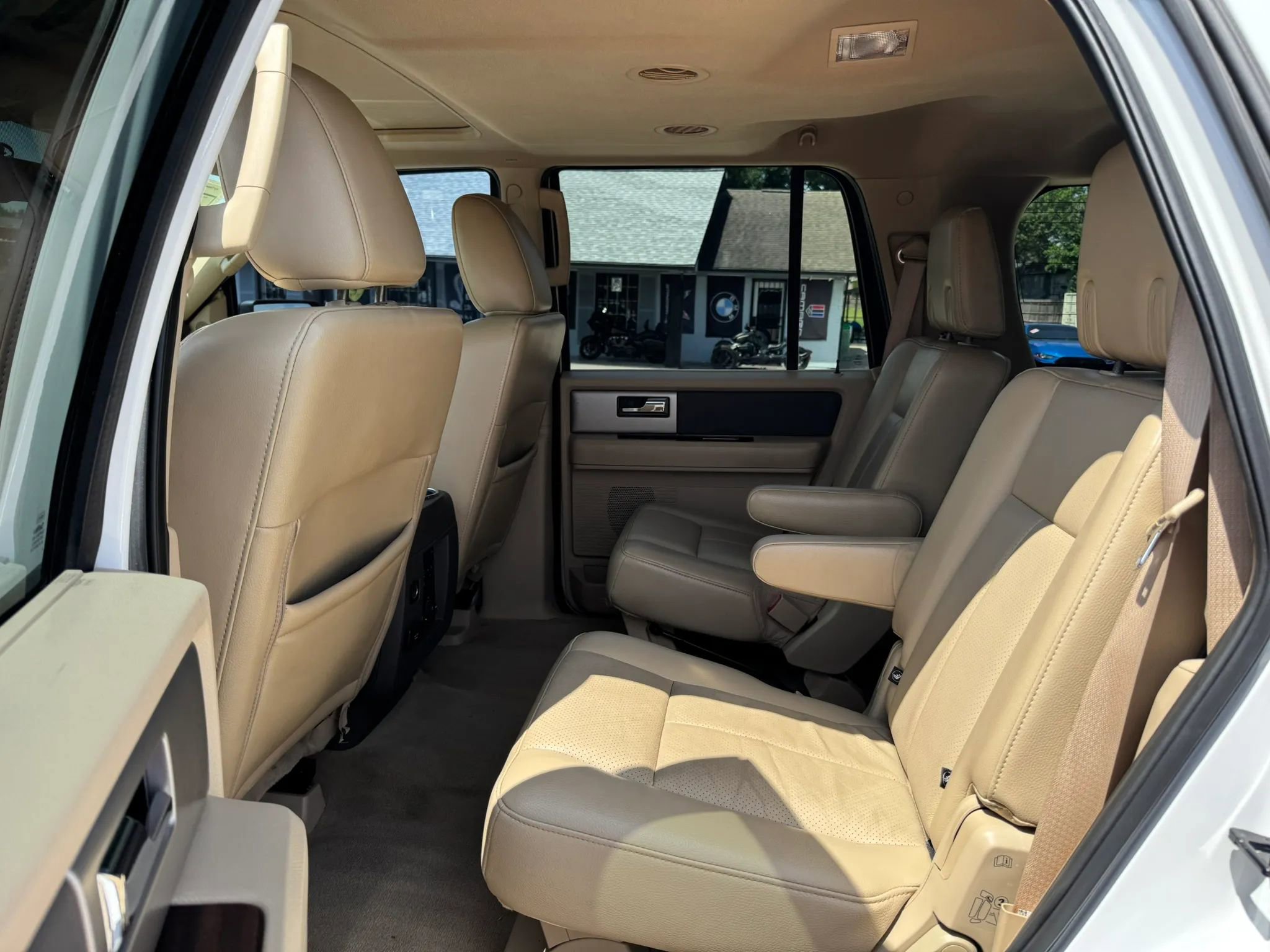 Used 2012 Ford Expedition XLT RWD image 26
