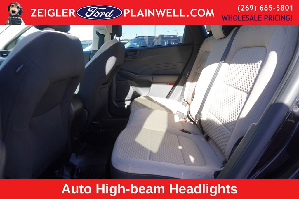 Used 2022 Ford Escape SE image 11