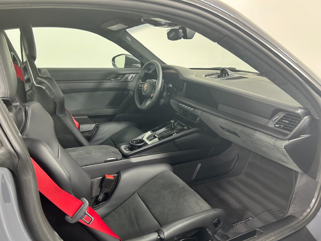 Used 2026 Porsche 911 Carrera GTS RWD image 23