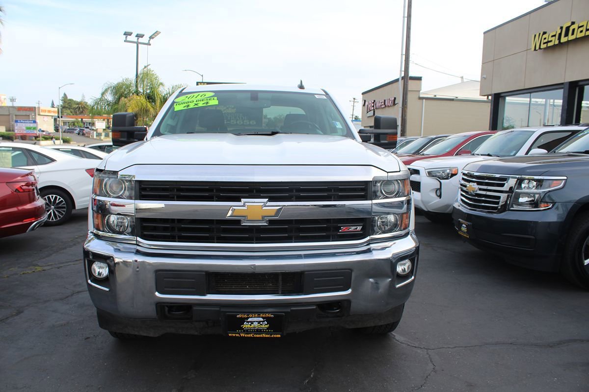 Used 2016 Chevrolet Silverado 2500 LT w/ LT Convenience Package AWD/4WD image 3