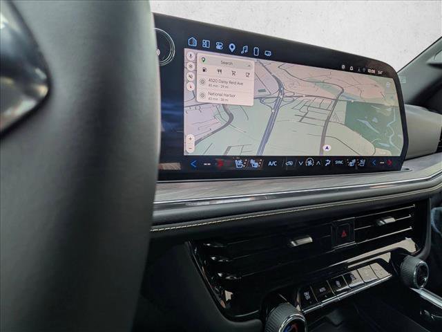 Used 2025 Chevrolet Tahoe Premier AWD/4WD image 13