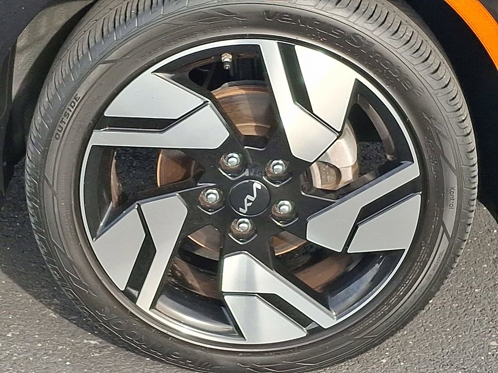 Certified 2023 Kia Soul GT-Line image 8