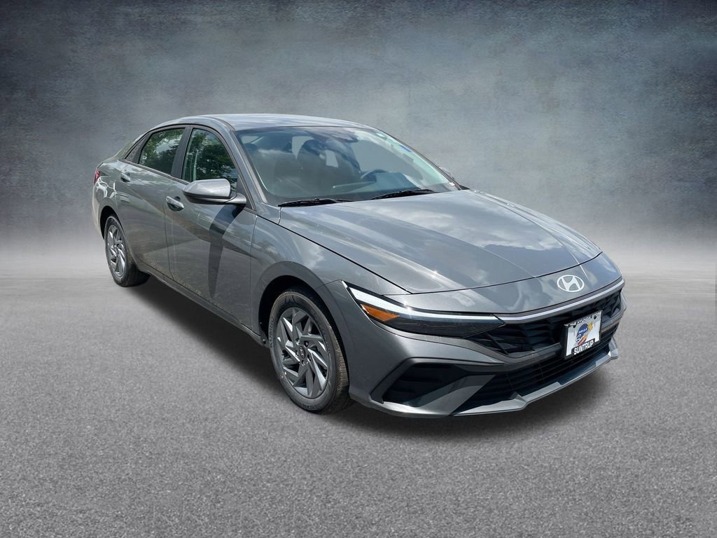 Used 2025 Hyundai Elantra Blue image 35