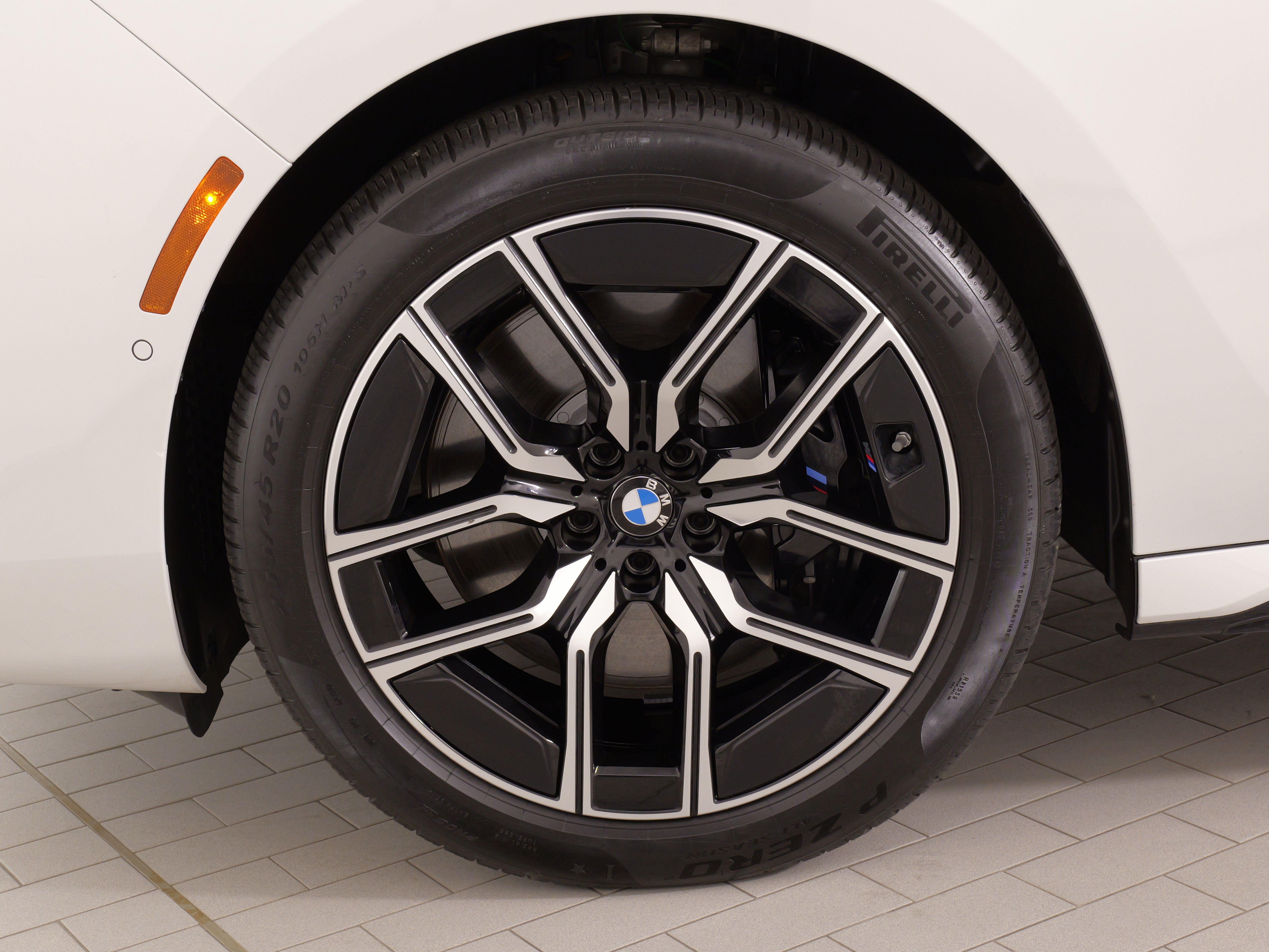 Used 2025 BMW 740i xDrive w/ Executive Package AWD/4WD image 70