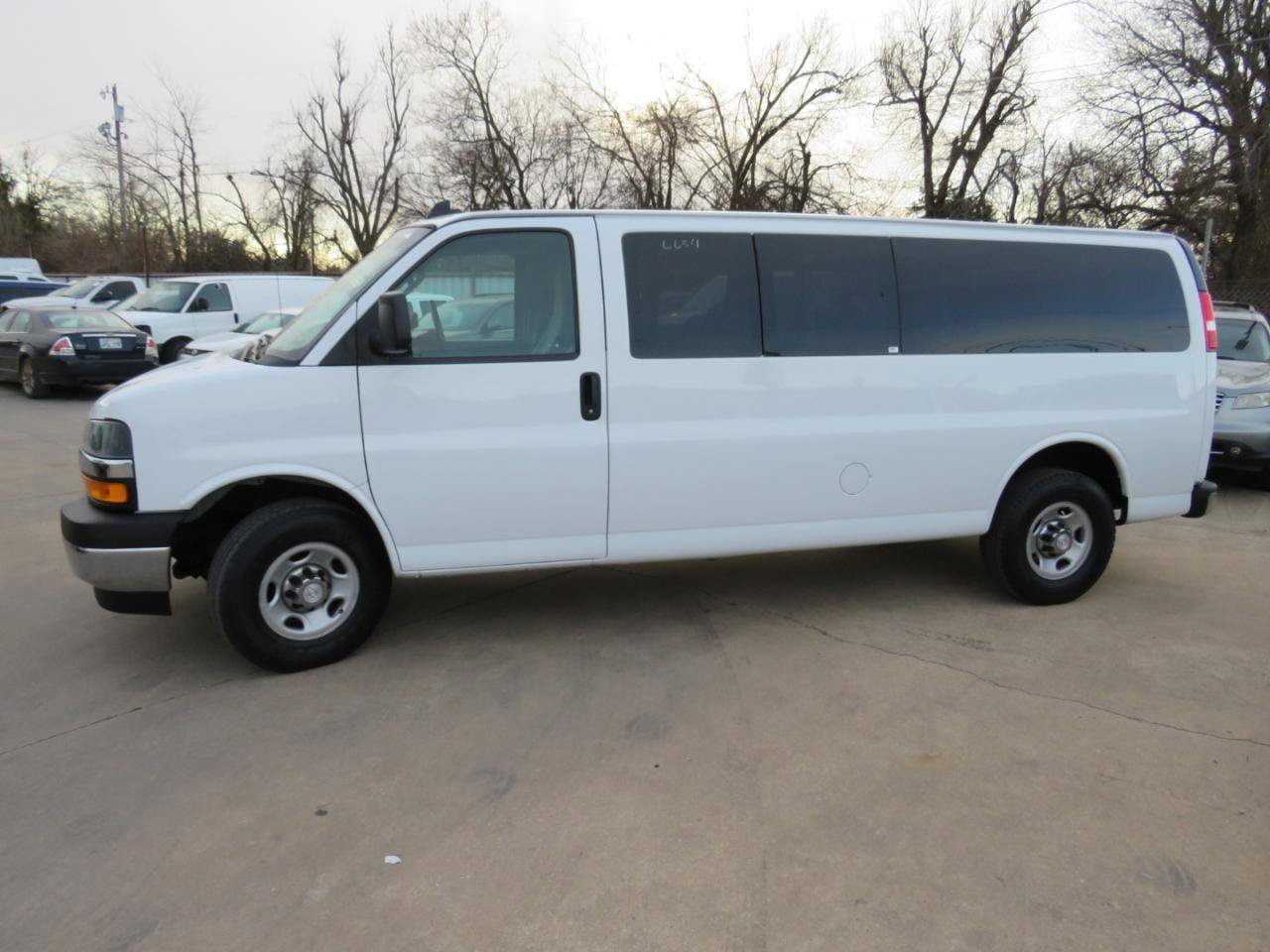Used 2018 Chevrolet Express 3500 LT w/ LT Preferred Equipment Group RWD image 29