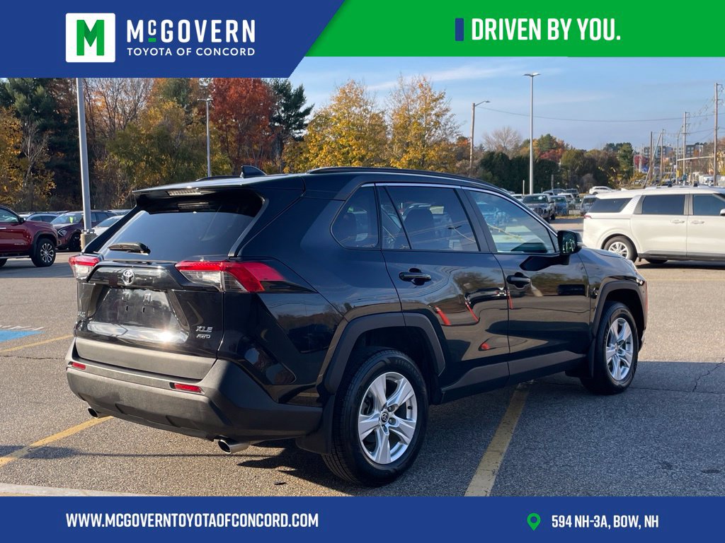 Used 2021 Toyota RAV4 XLE w/ Convenience Package AWD/4WD image 5