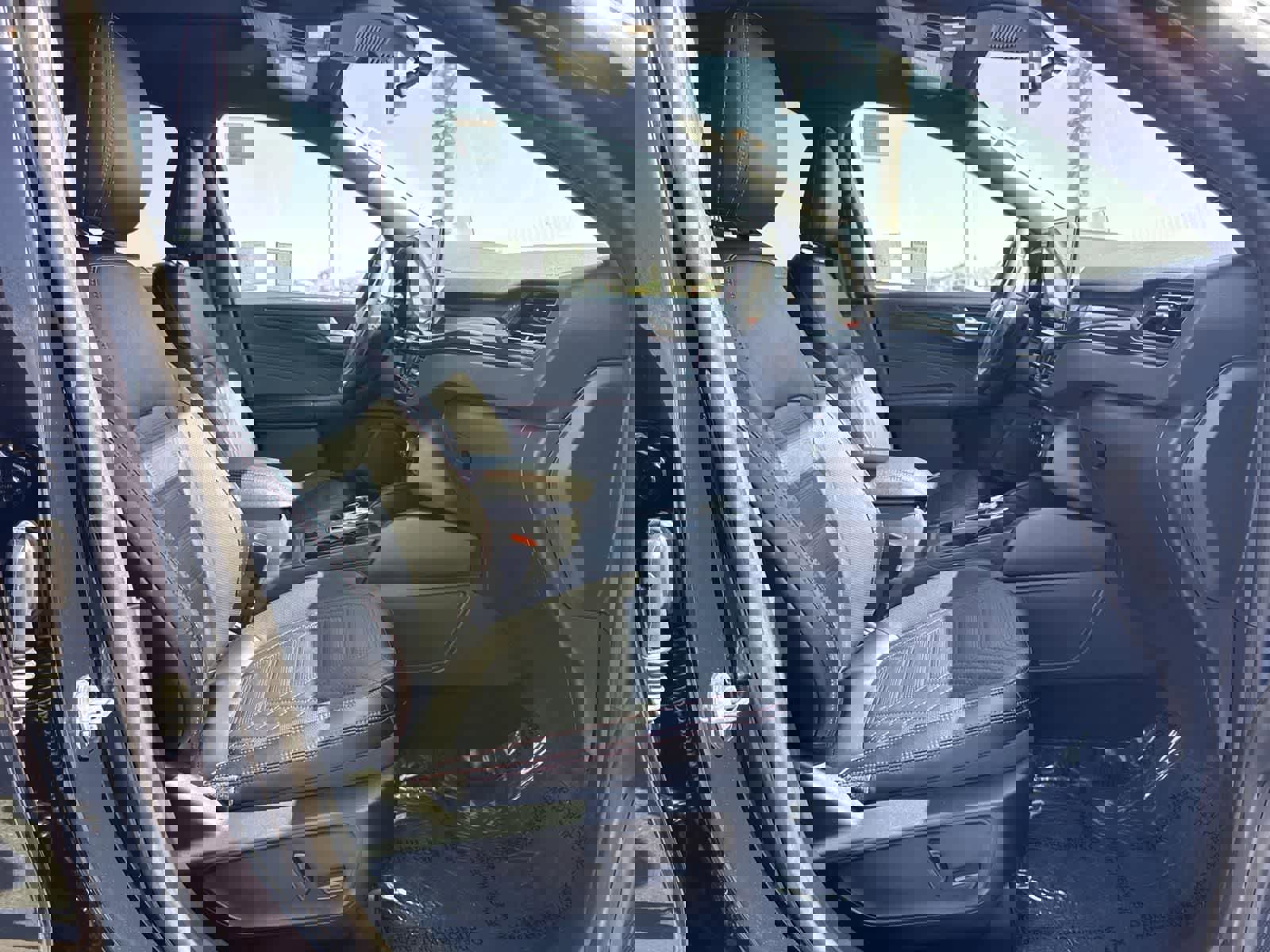 Used 2024 Ford Escape ST-Line Elite w/ Premium Technology Package image 39