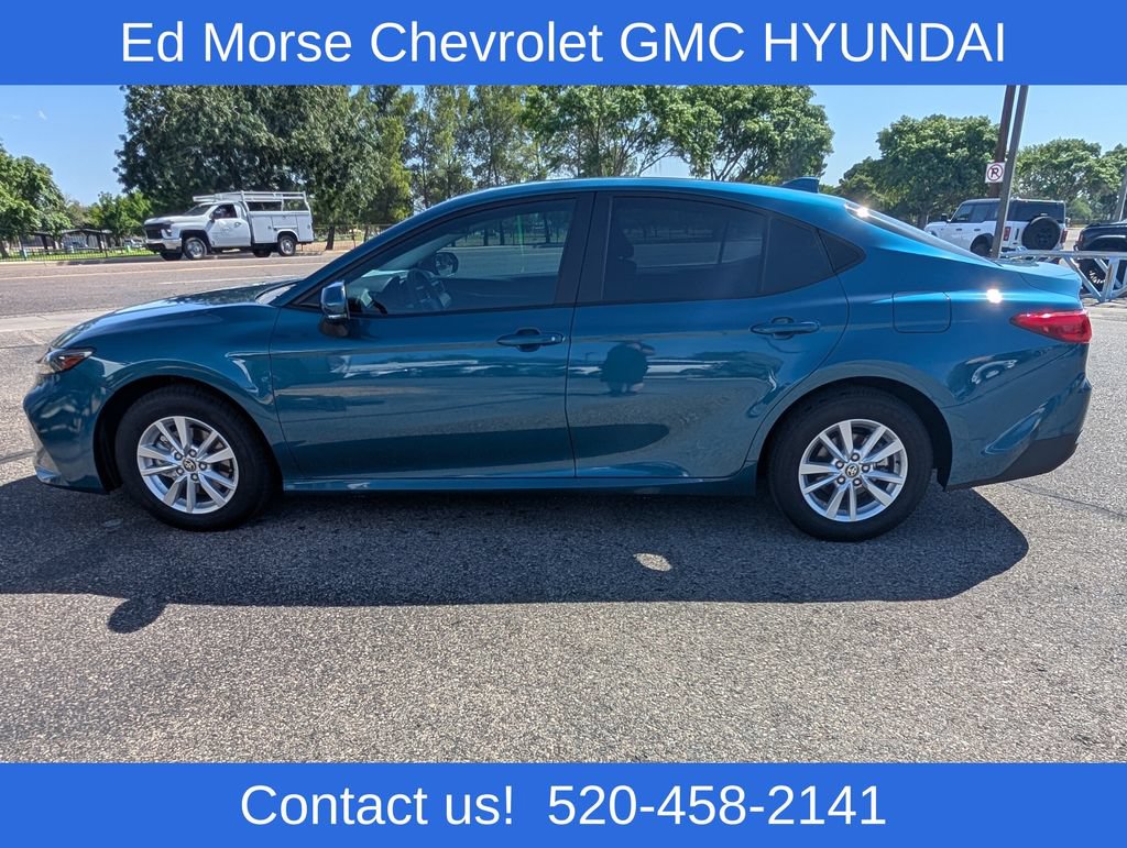 Used 2025 Toyota Camry LE AWD/4WD image 2